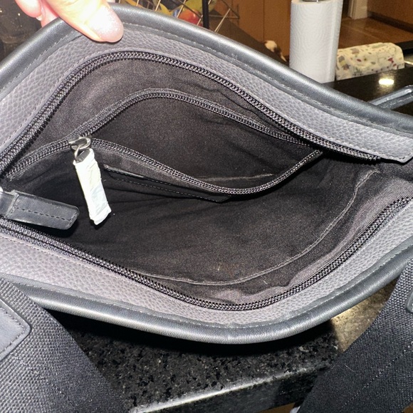 COACH CAMDEN LEATHER TECH CROSSBODY (F70920) - Picture 5 of 6